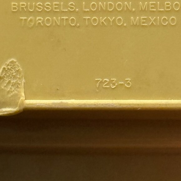 Vintage Tupperware Deviled Egg Carrier With Lid & 2 Inserts Yellow & White - Picture 6 of 10